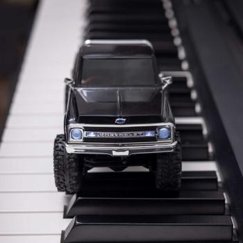 Axial 1/30 SCX30 Chevrolet K10 4X4 RTR Brushed Rock Crawler (Battery & Charger Included), Black