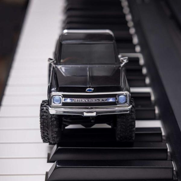Axial 1/30 SCX30 Chevrolet K10 4X4 RTR Brushed Rock Crawler (Battery & Charger Included), Black