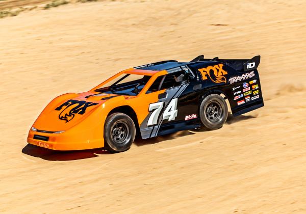 Traxxas Slash Late Model BL-2s Brushless Fox