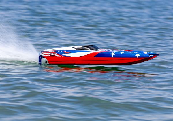 Traxxas DCB M41 Catamaran weiß 40TH Edition
