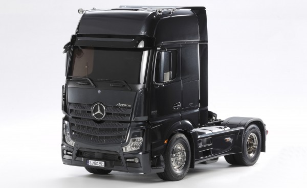 Mercedes Benz Actros 1851 Giga Space 1/14 (Black Edition)